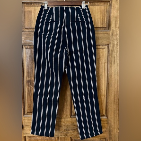 J Crew Sailor Crop Pants Womens size 8 / Navy Blue White Strips / Pocket - Picture 3 of 7
